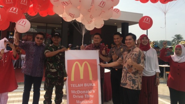 Metland Transyogi adds new facilities including McDonalds fast food restaurant, Club House as well as development of SMK School of Tourism Metland.