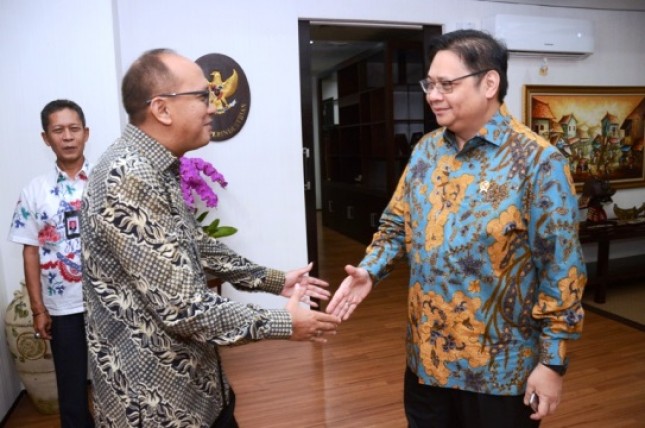 Chairman Kadin Indonesia Rosan P. Roeslani and Menperin Airlangga Hartarto (Foto Ist)