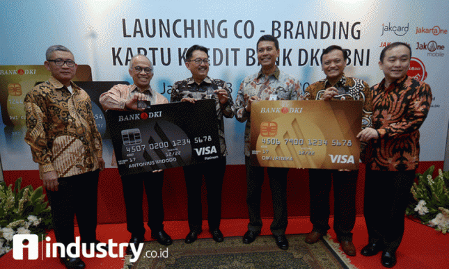 Bank DKI together with PT Bank Negara Indonesia (Persero) Tbk or BNI launch Co-Branding Golf & Platinum credit card, (INDUSTRY.co.id)