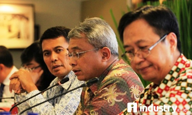 Director of PT BNI Tbk Rico Rizal Budidarmo (center), Director Anggoro Eko Cahyo (from left), Director Adi Sulisyowati, Director Panji Irawan, and Director Putrama Wahju Setiawan (Foto Rizki Meirino)