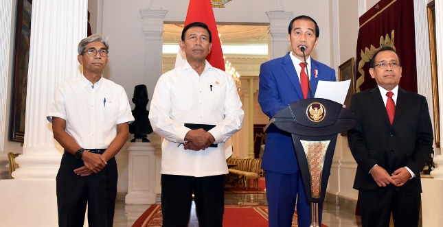 Presiden Jokowi saat menyampaikan pernyataan pers terkait konflik Rohingya di Istana Merdeka, Jakarta, Foto: Humas/Nia)