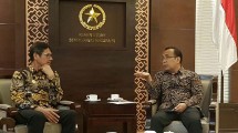 Gubernur Irwan Prayitno dan Sejumlah Staf serta Ketua Persatuan Wartawan Indonesia (PWI) Pusat Margiono dan Panitia HPN Pusat, Mensesneg Pratikno (IST)