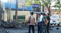 President Jokowi Visits GKI Surabaya, Checks Location of Explosion (Foto Detik)
