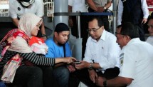 Menteri Perhubungan (Menhub) Budi Karya Sumadi melakukan tinjauan dan memeriksa pelayanan yang terdapat di Stasiun Tugu, Yogyakarta (Humas Kemenhub)