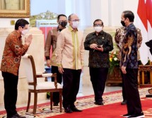 President Jokowi joins the opening of the 2021 Indonesia International Motor Show, from the State Palace, Jakarta, Thursday (15/4). (Photo by: PR/Agung)
