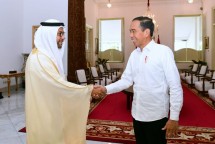 President Jokowi received the PEA Ambassador to the Republic of Indonesia, Abdulla Salem Al Dhaheri, at the Merdeka Palace, Jakarta, on Tuesday (04/04/2023). (Photo: BPMI Setpres/Muchlis Jr)