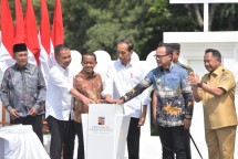 President Jokowi inaugurated the Otista Bogor Bridge, in West Java, Tuesday (19/12/2023). (Photo: Regency/Agung Public Relations)