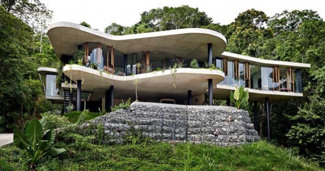 Tropical Modern House (Source From : Architizer.com)