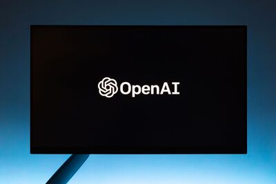 Anthropic Weighs Letting Shareholders Sell Stock in Blockbuster AI IPO